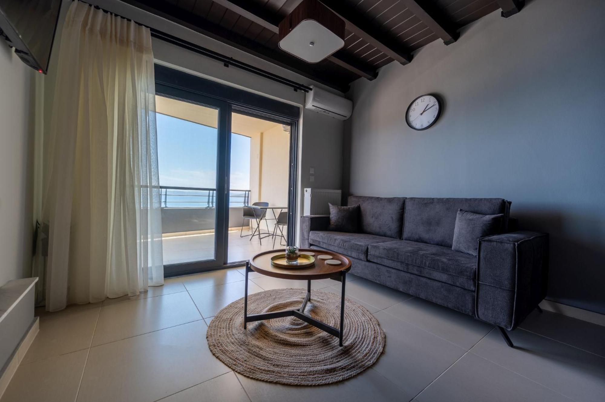 Sea La Vie & Maisonette Apartment Livanatai
