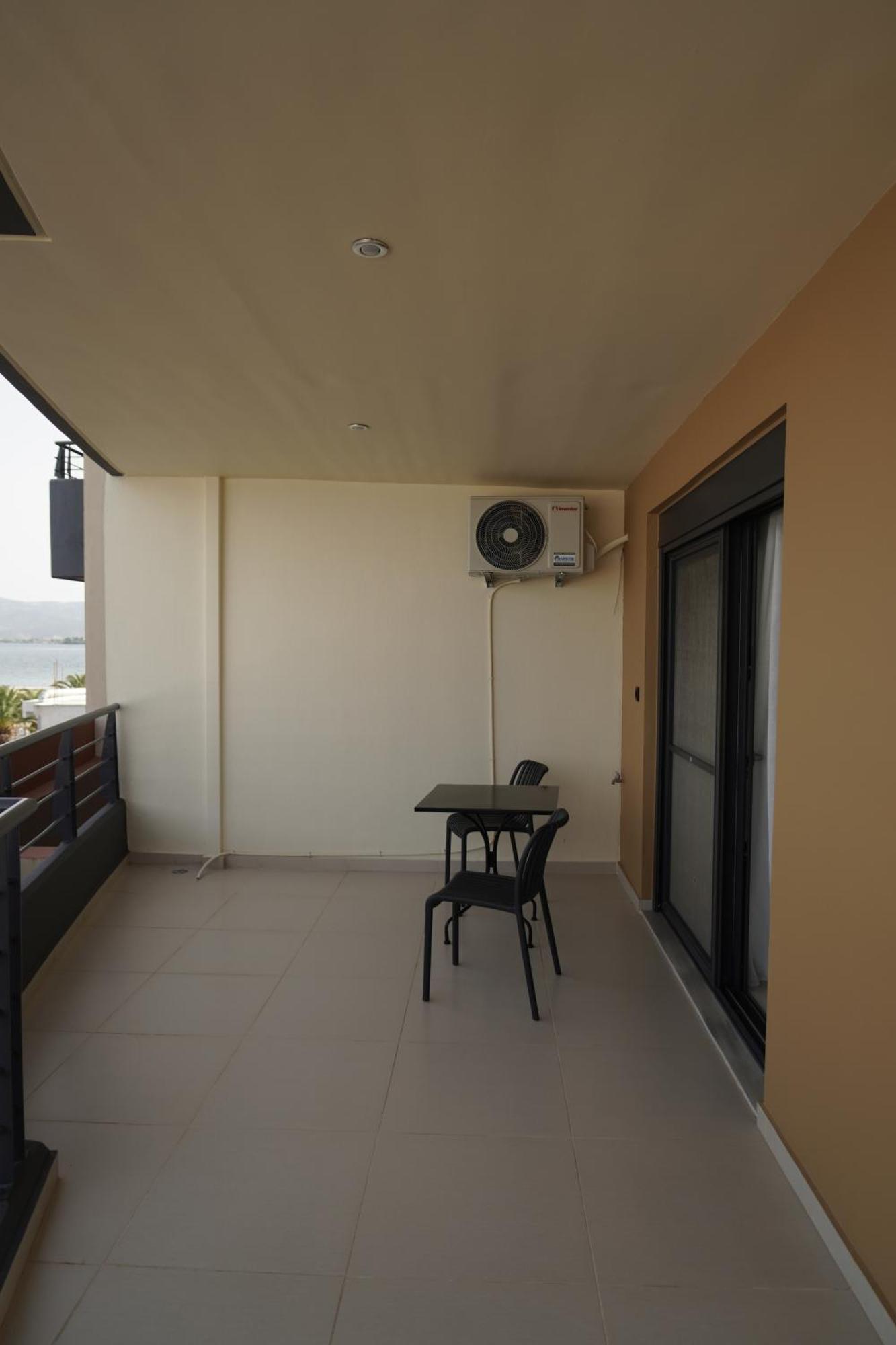 Sea La Vie & Maisonette Apartment